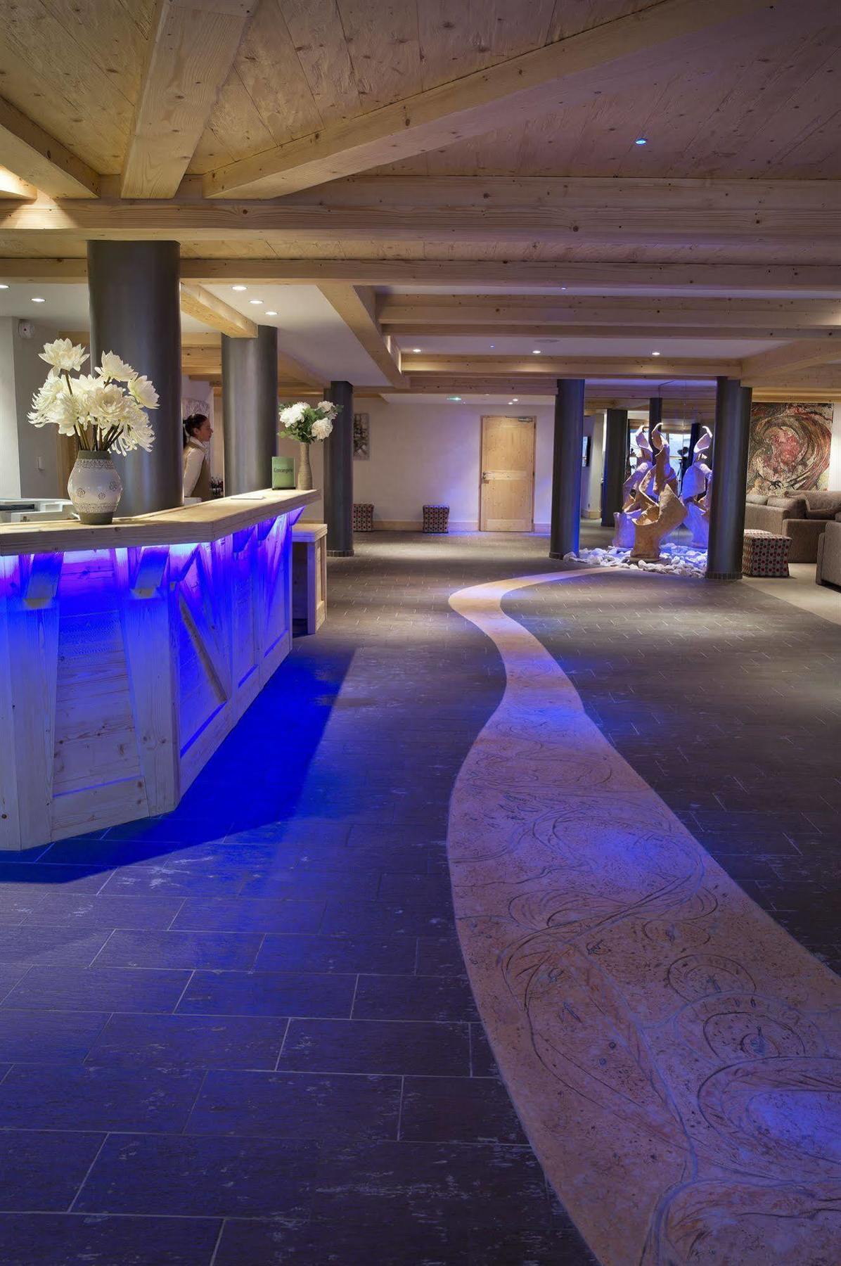 Cgh Residences & Spas Le Cristal De L'Alpe Alpe d'Huez Exterior photo
