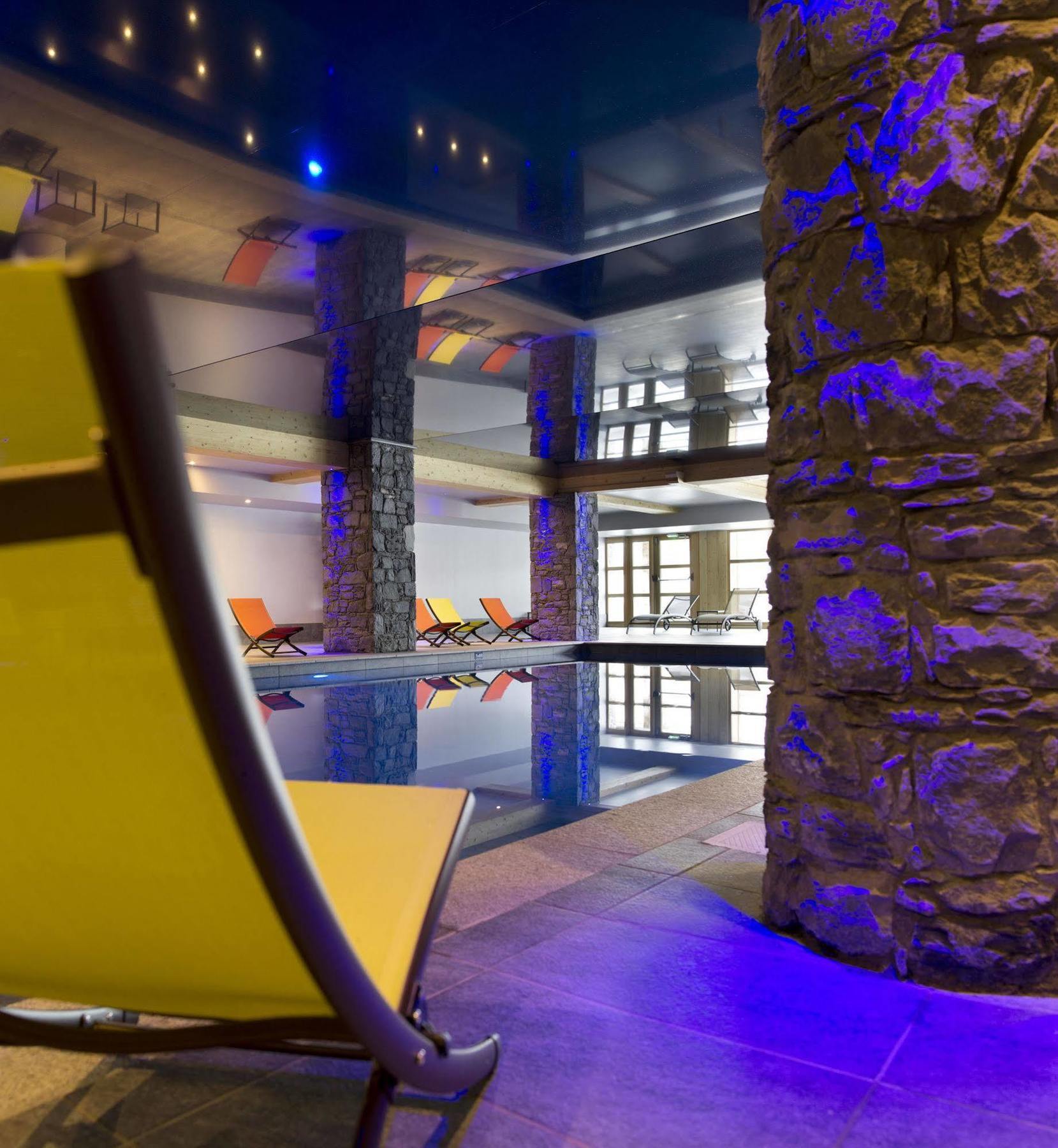 Cgh Residences & Spas Le Cristal De L'Alpe Alpe d'Huez Exterior photo